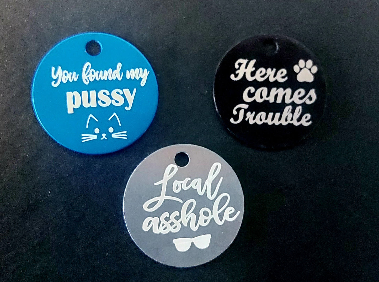 Funny Personalised Pet ID tag - Round shape - Etch Cetera