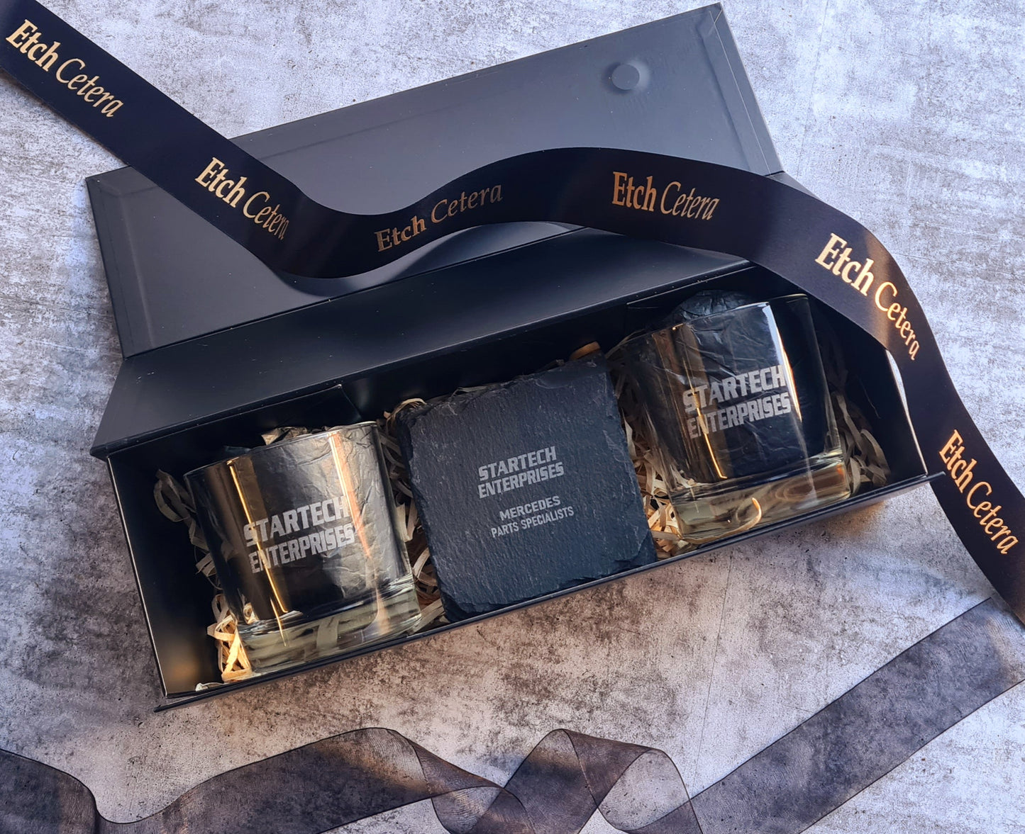 Customised whisky glass giftset