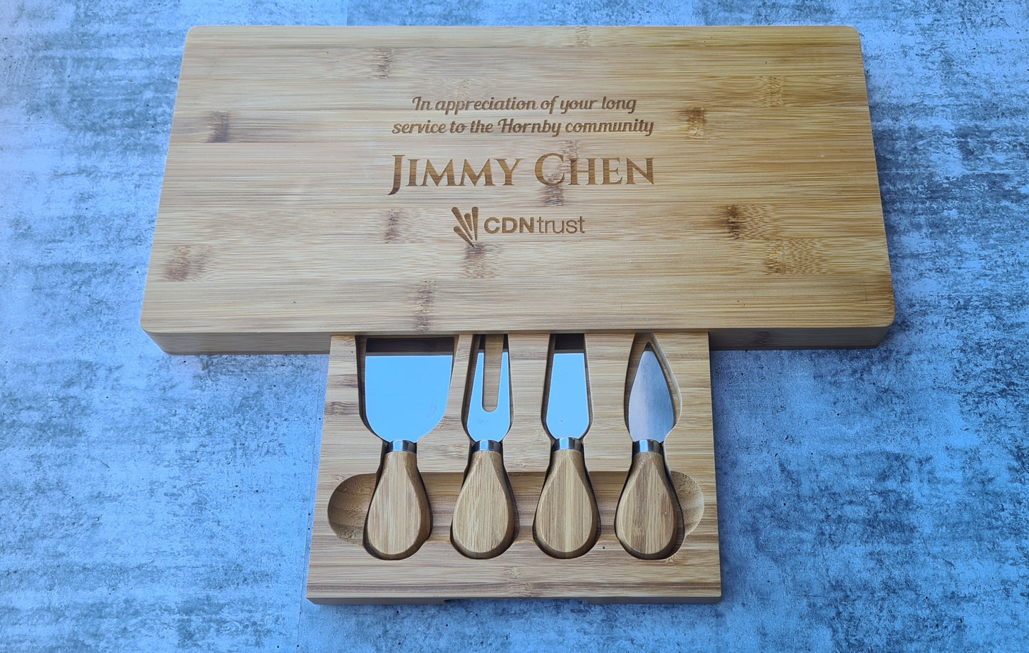 Personalised gourmet cheese board set